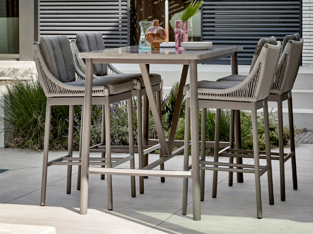 2022_Apple Bee_Bijou Bar_HRMW_001.jpg